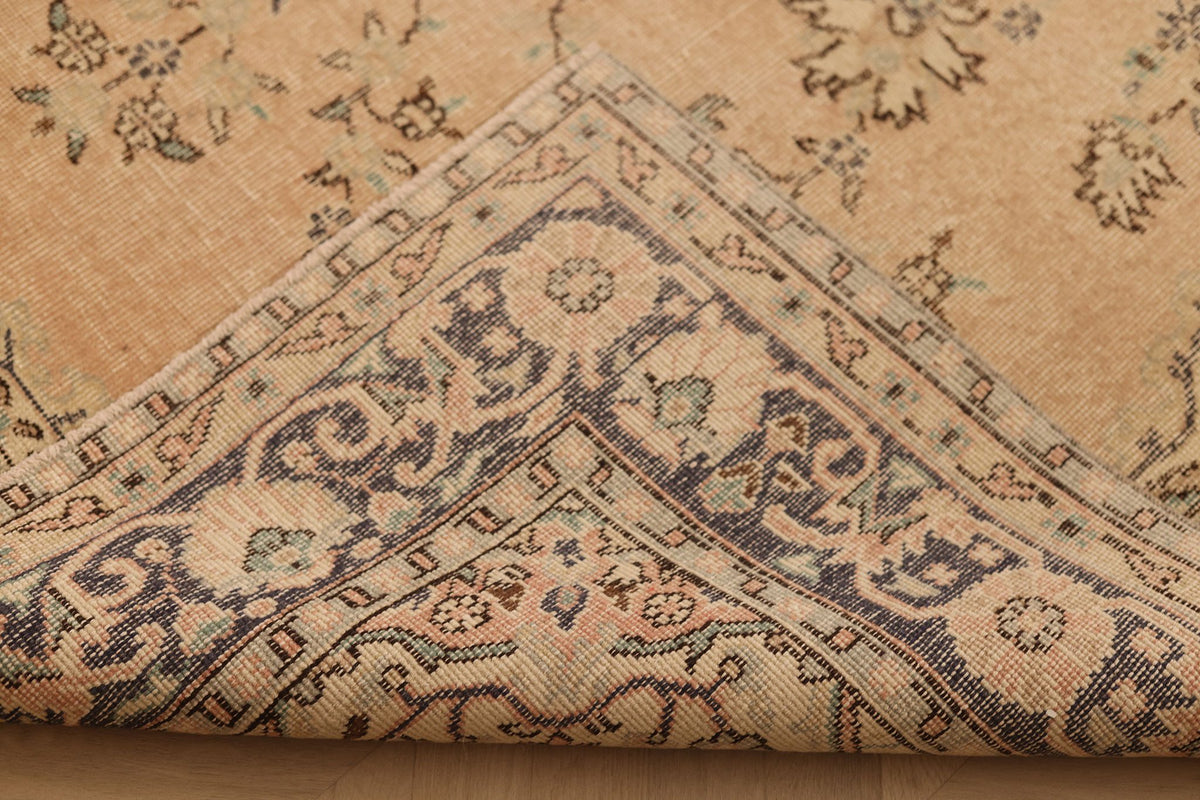 Vintage Isparta Turkish Area Rug 7x10 ft — Beige & Gray Floral