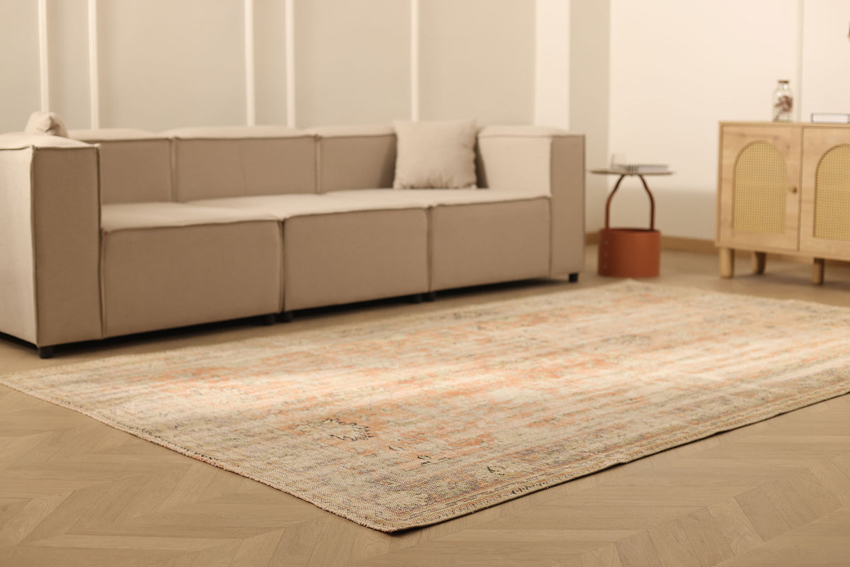 Vintage Manisa Turkish Area Rug 6x10 ft — Pink & Beige Floral