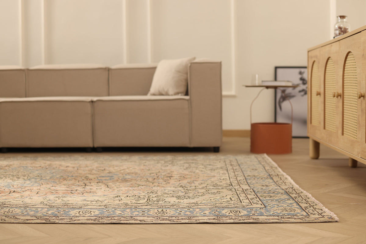 Vintage Isparta Turkish Area Rug 6x10 ft — Beige & Blue Floral (No. 60616)