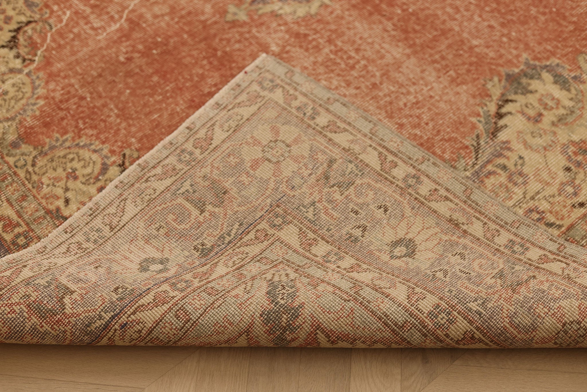 Vintage Isparta Turkish Area Rug 6x9 ft — Red & Beige Floral (No. 60620)