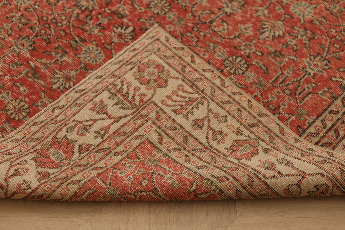 Vintage Isparta Turkish Area Rug 6x10 ft — Red & Beige Floral