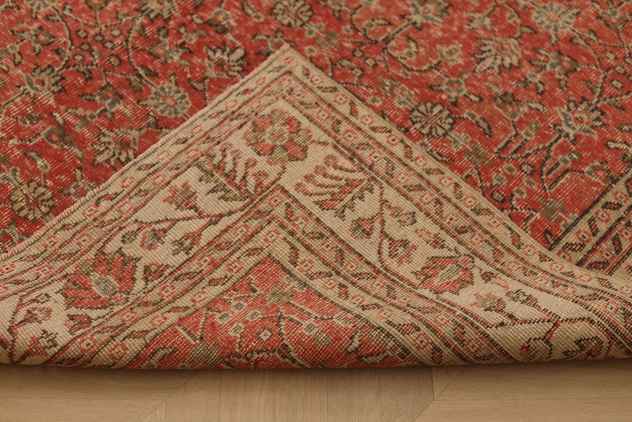 Vintage Isparta Turkish Area Rug 6x10 ft — Red & Beige Floral