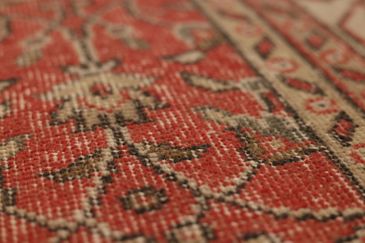 Vintage Isparta Turkish Area Rug 6x10 ft — Red & Beige Floral