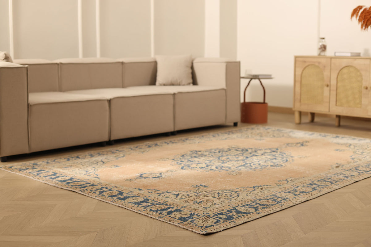 Vintage Isparta Turkish Area Rug 6x9 ft — Beige & Blue Floral (No. 60675)