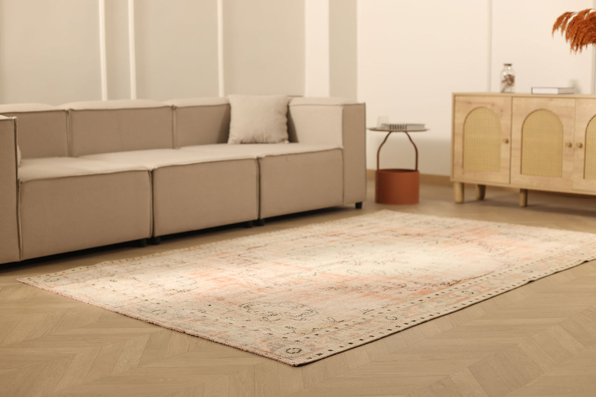 Vintage Manisa Turkish Area Rug 5x8 ft — Beige & Pink Distressed