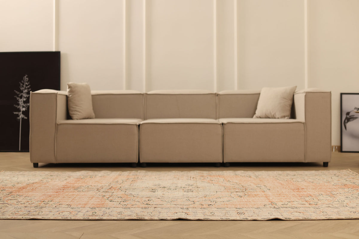 Vintage Manisa Turkish Area Rug 6x10 ft — Pink & Beige Distressed