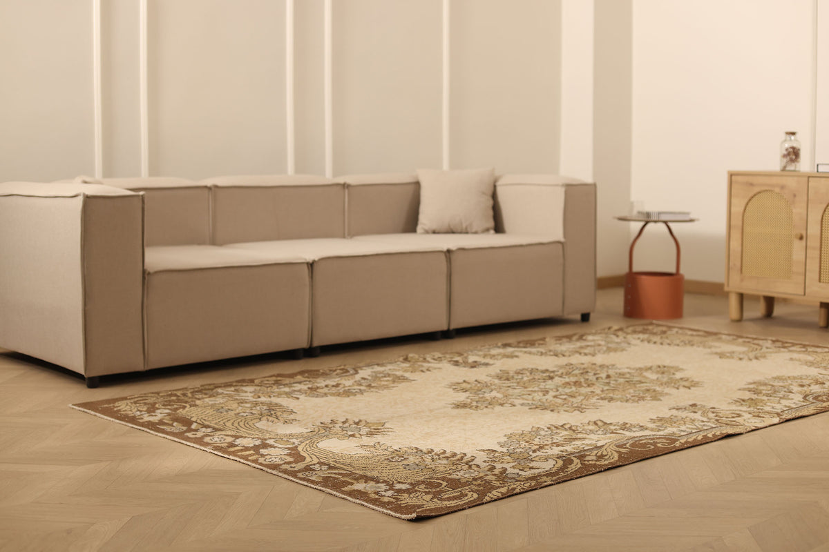 Vintage Isparta Turkish Area Rug 5x9 ft — Beige & Brown Floral (No. 60709)