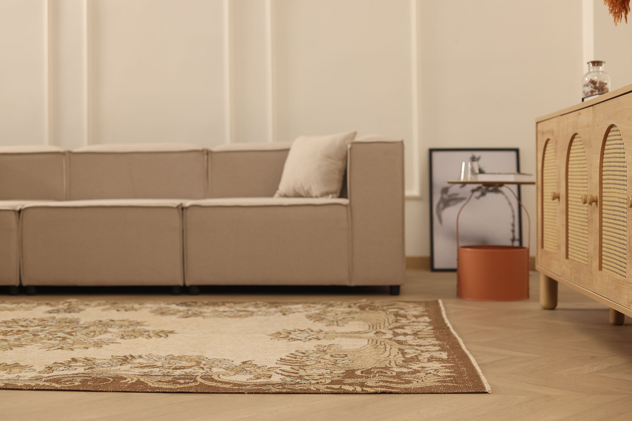 Vintage Isparta Turkish Area Rug 5x9 ft — Beige & Brown Floral (No. 60709)