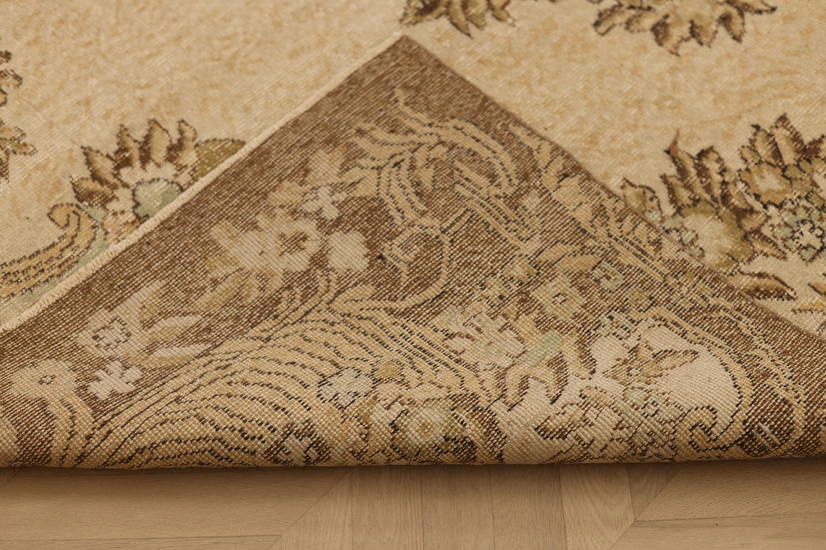 Vintage Isparta Turkish Area Rug 5x9 ft — Beige & Brown Floral (No. 60709)