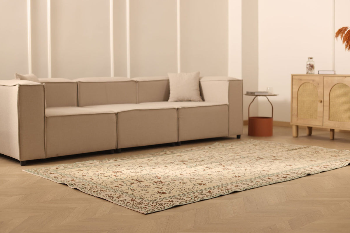 Vintage Isparta Turkish Area Rug 5x9 ft — Beige & Brown Floral