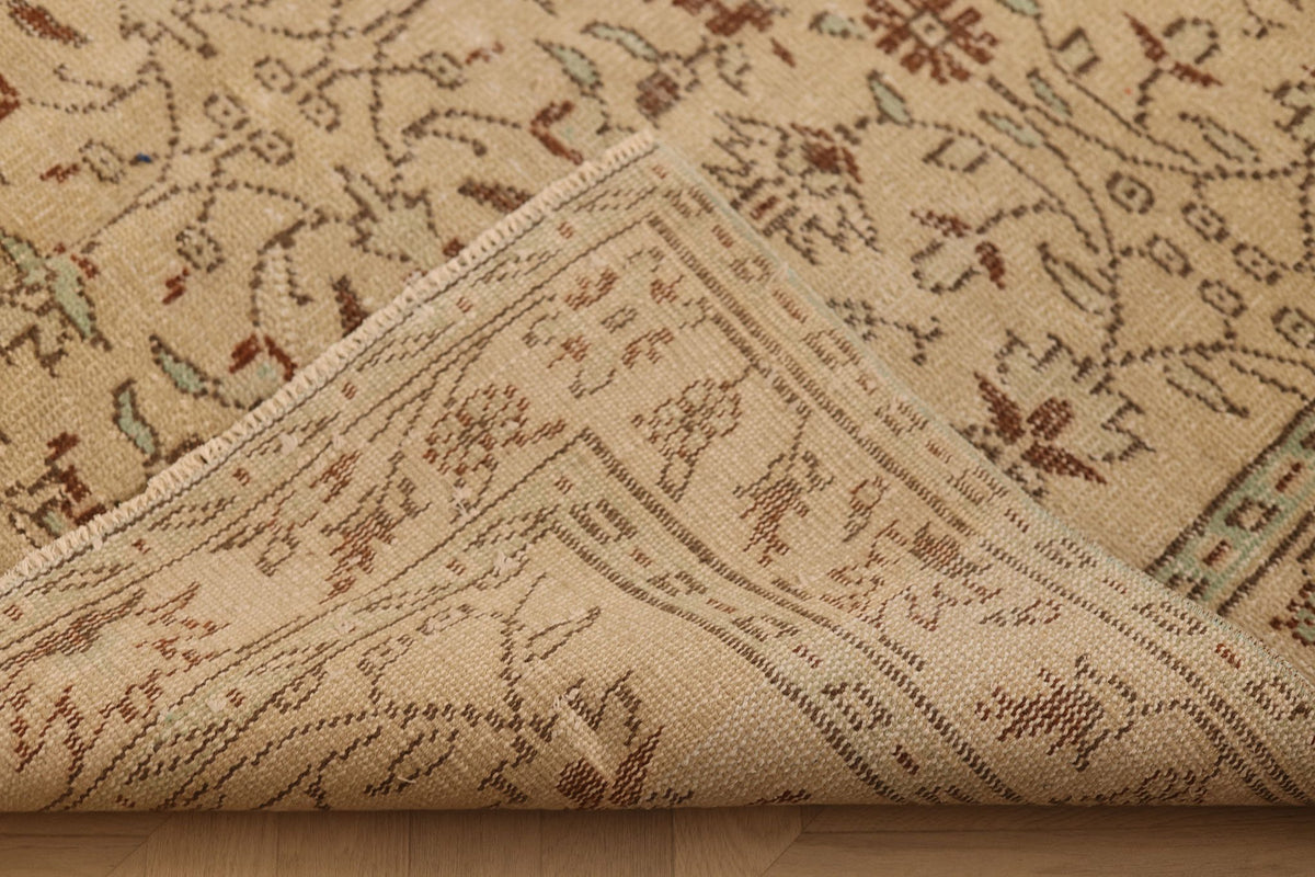 Vintage Isparta Turkish Area Rug 5x9 ft — Beige & Brown Floral