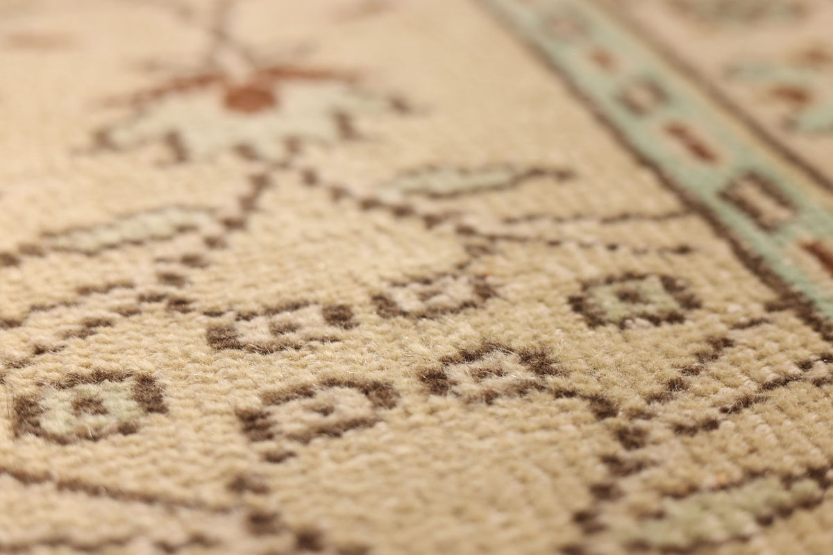 Vintage Isparta Turkish Area Rug 5x9 ft — Beige & Brown Floral
