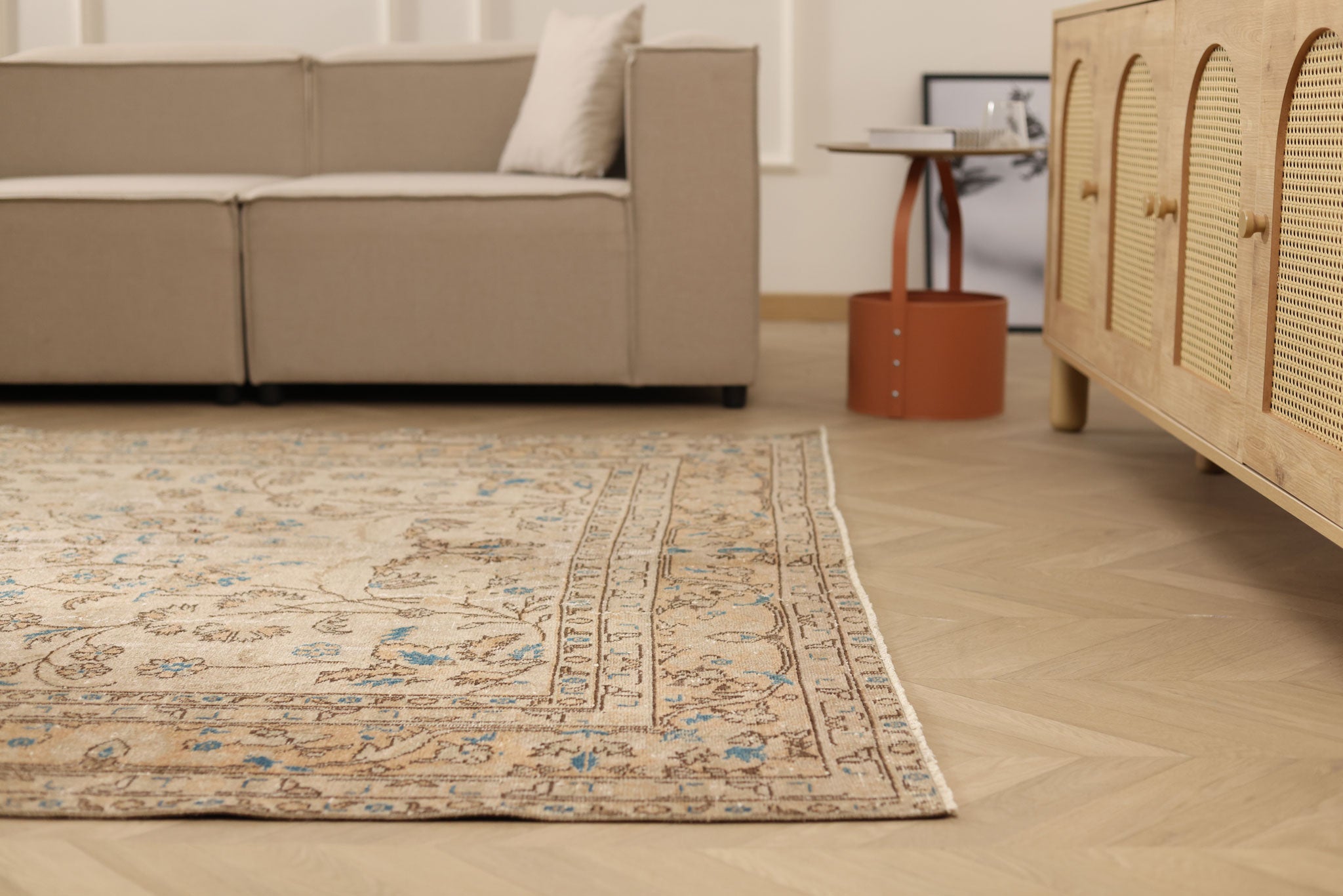 Vintage Isparta Turkish Area Rug 6x9 ft — Beige Floral (No. 60802)
