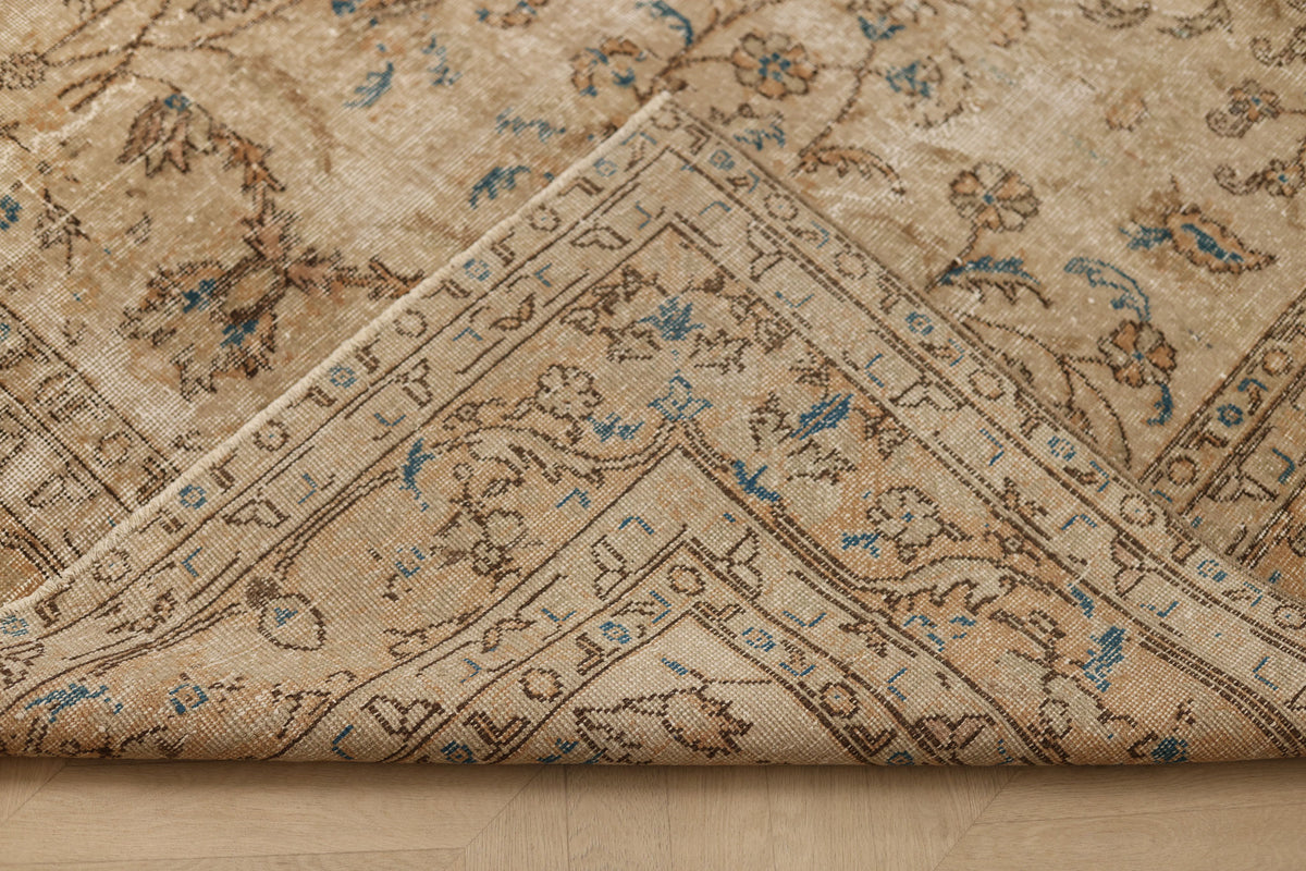 Vintage Isparta Turkish Area Rug 6x9 ft — Beige Floral (No. 60802)