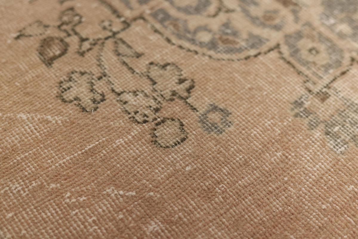 Vintage Isparta Turkish Area Rug 6x9 ft — Beige Floral (No. 60806)