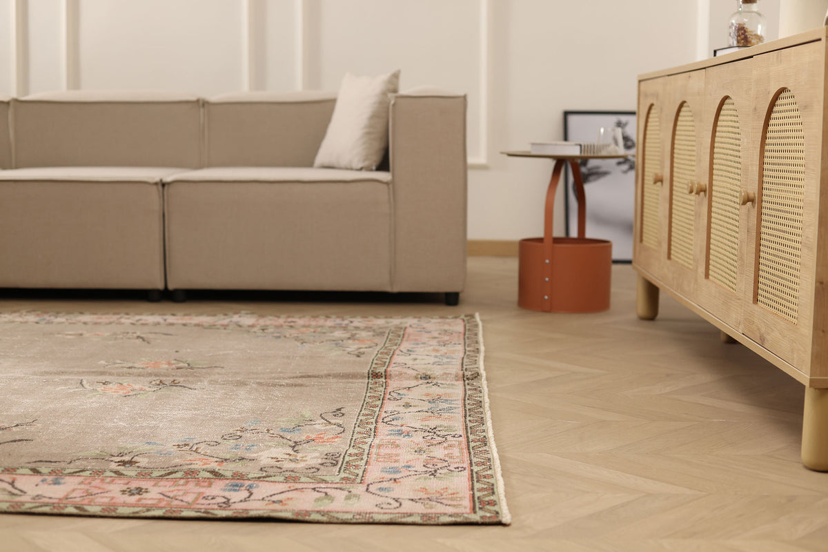 Vintage Isparta Turkish Area Rug 6x9 ft — Brown Floral (No. 60807)