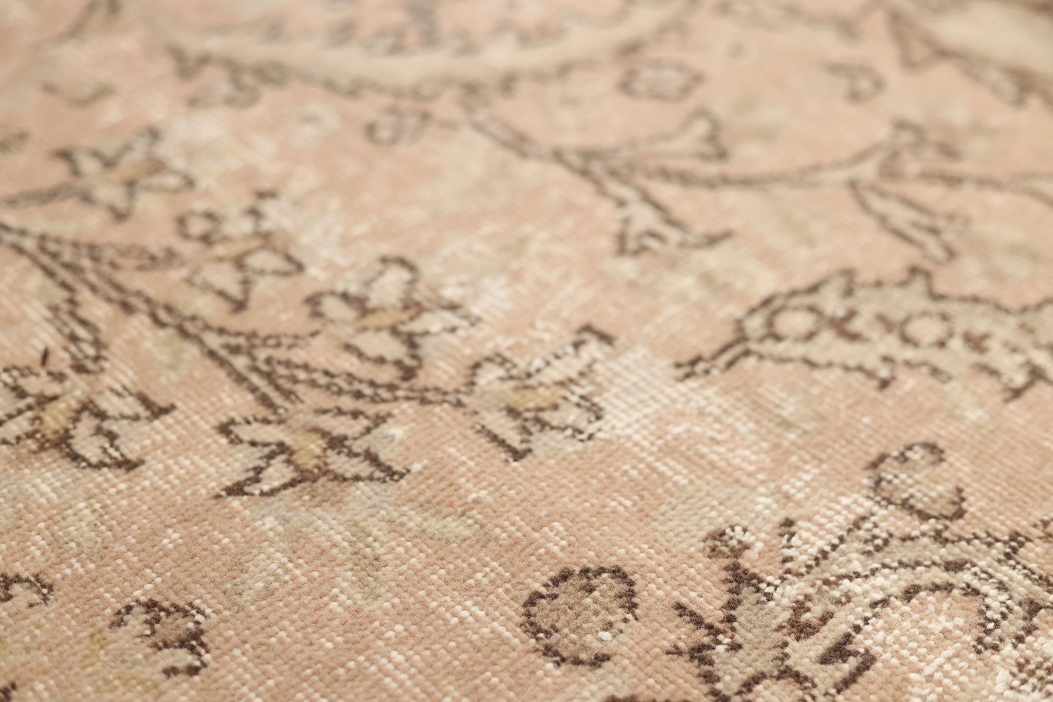 Vintage Isparta Turkish Area Rug 6x10 ft — Beige Floral (No. 60866)