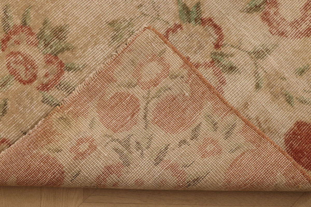 Vintage Isparta Turkish Runner Rug 3x6 ft — Beige & Red Floral