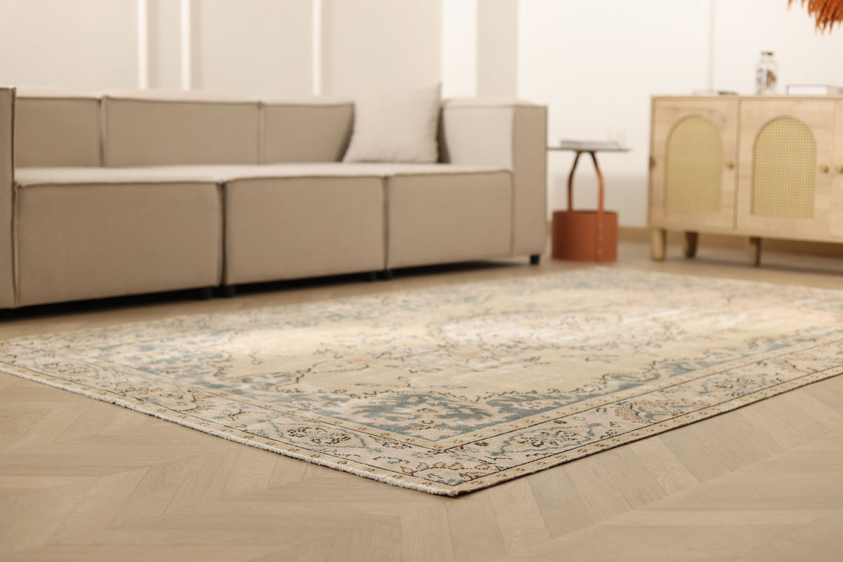 Vintage Manisa Turkish Area Rug 5x9 ft — Beige Floral (No. 60871)