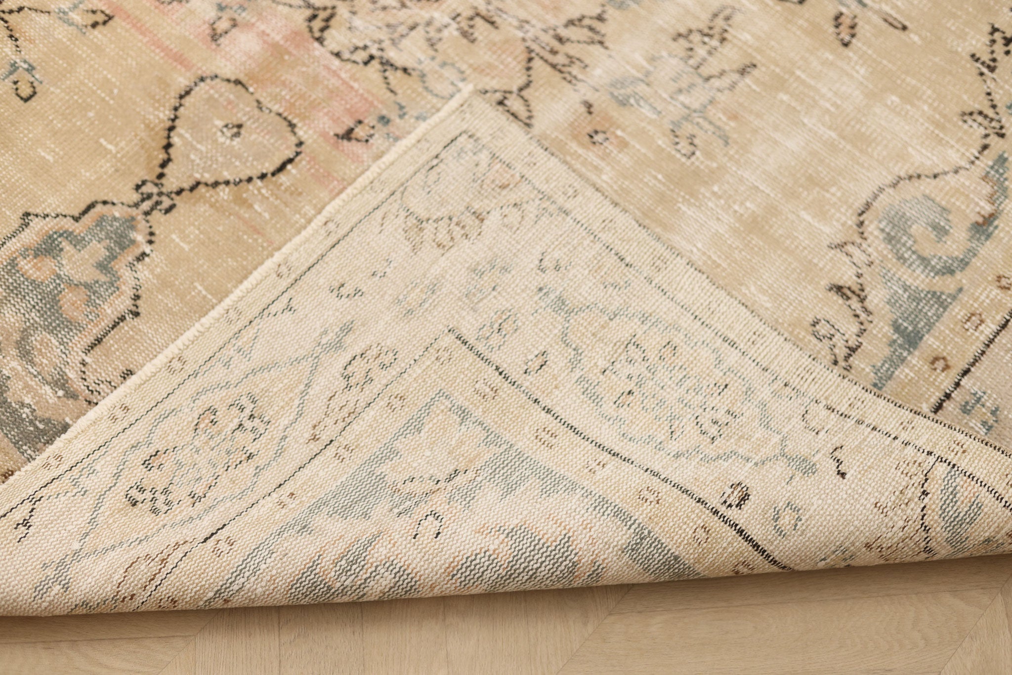 Vintage Manisa Turkish Area Rug 5x9 ft — Beige Floral (No. 60871)