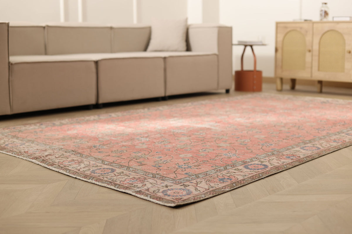Vintage Isparta Turkish Area Rug 6x10 ft — Red & Pink Floral