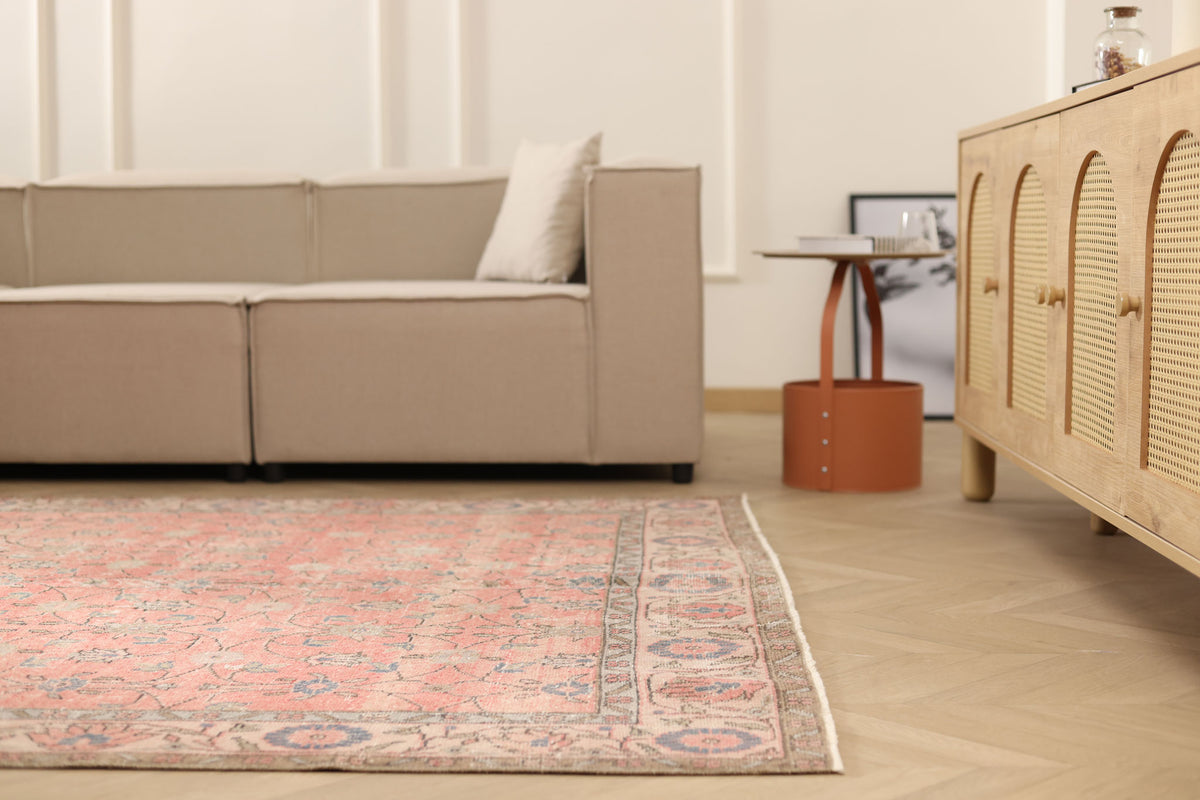 Vintage Isparta Turkish Area Rug 6x10 ft — Red & Pink Floral