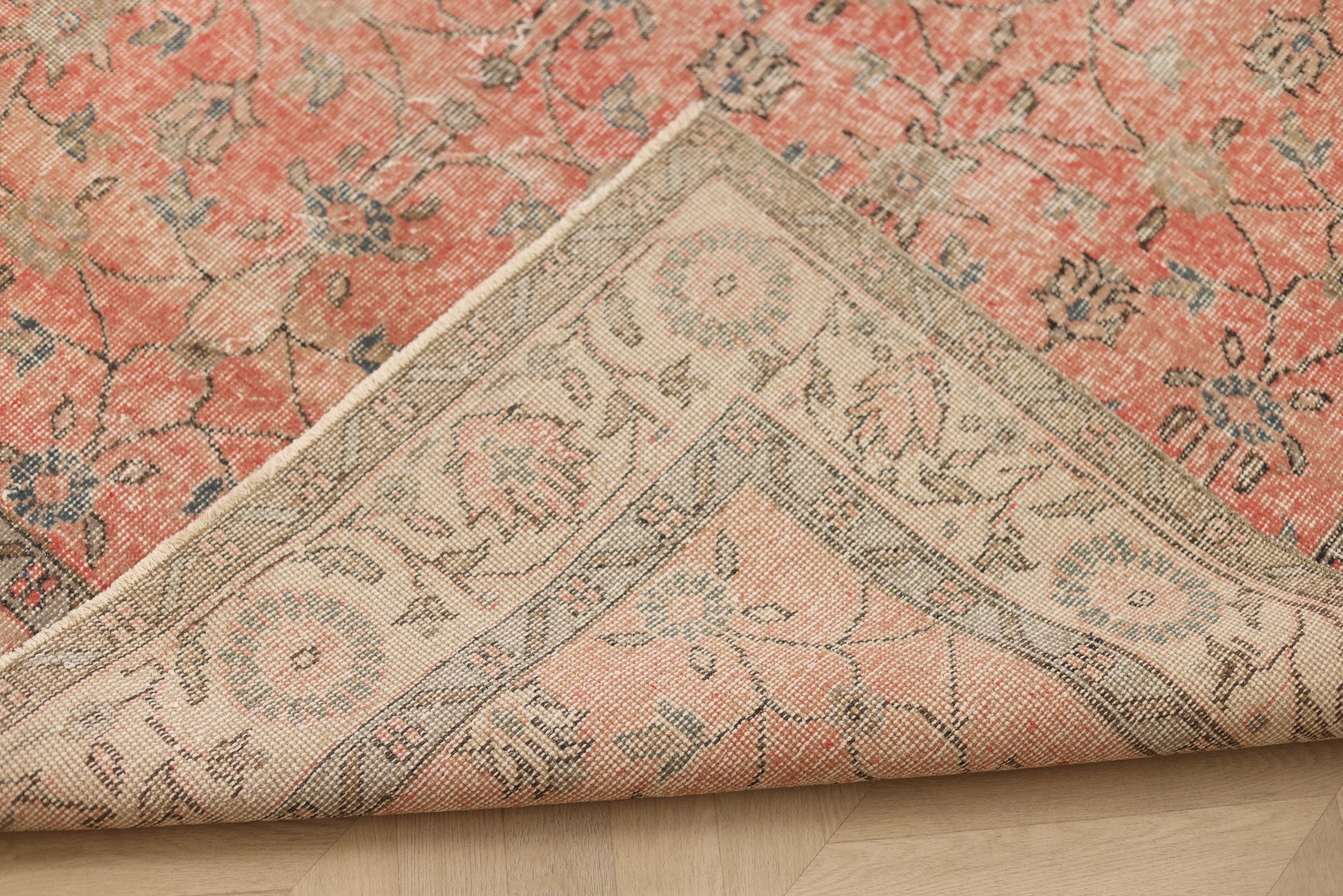 Vintage Isparta Turkish Area Rug 6x10 ft — Red & Pink Floral