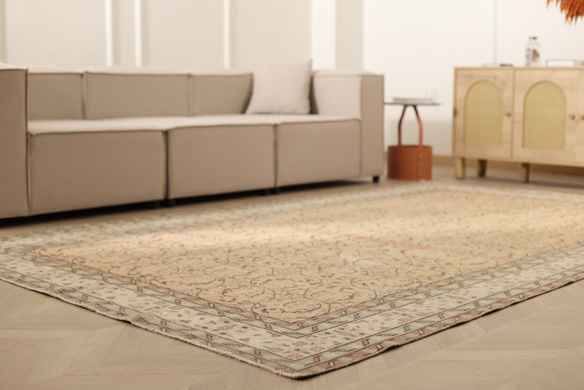 Vintage Isparta Turkish Area Rug 6x10 ft — Beige & Orange Floral (No. 60881)