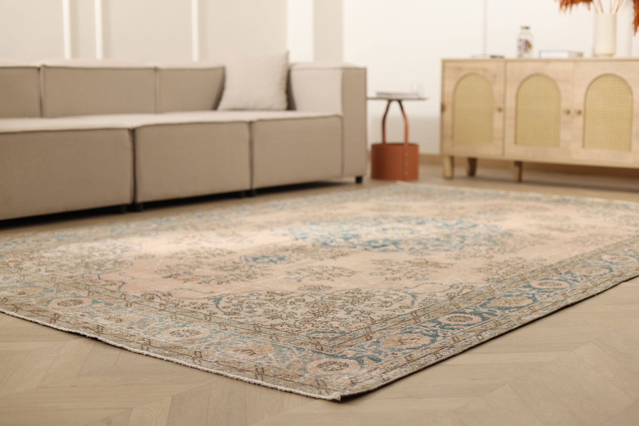 Vintage Isparta Turkish Area Rug 7x10 ft — Beige Floral (No. 60887)