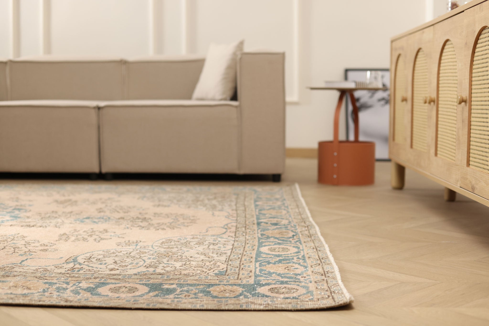 Vintage Isparta Turkish Area Rug 7x10 ft — Beige Floral (No. 60887)
