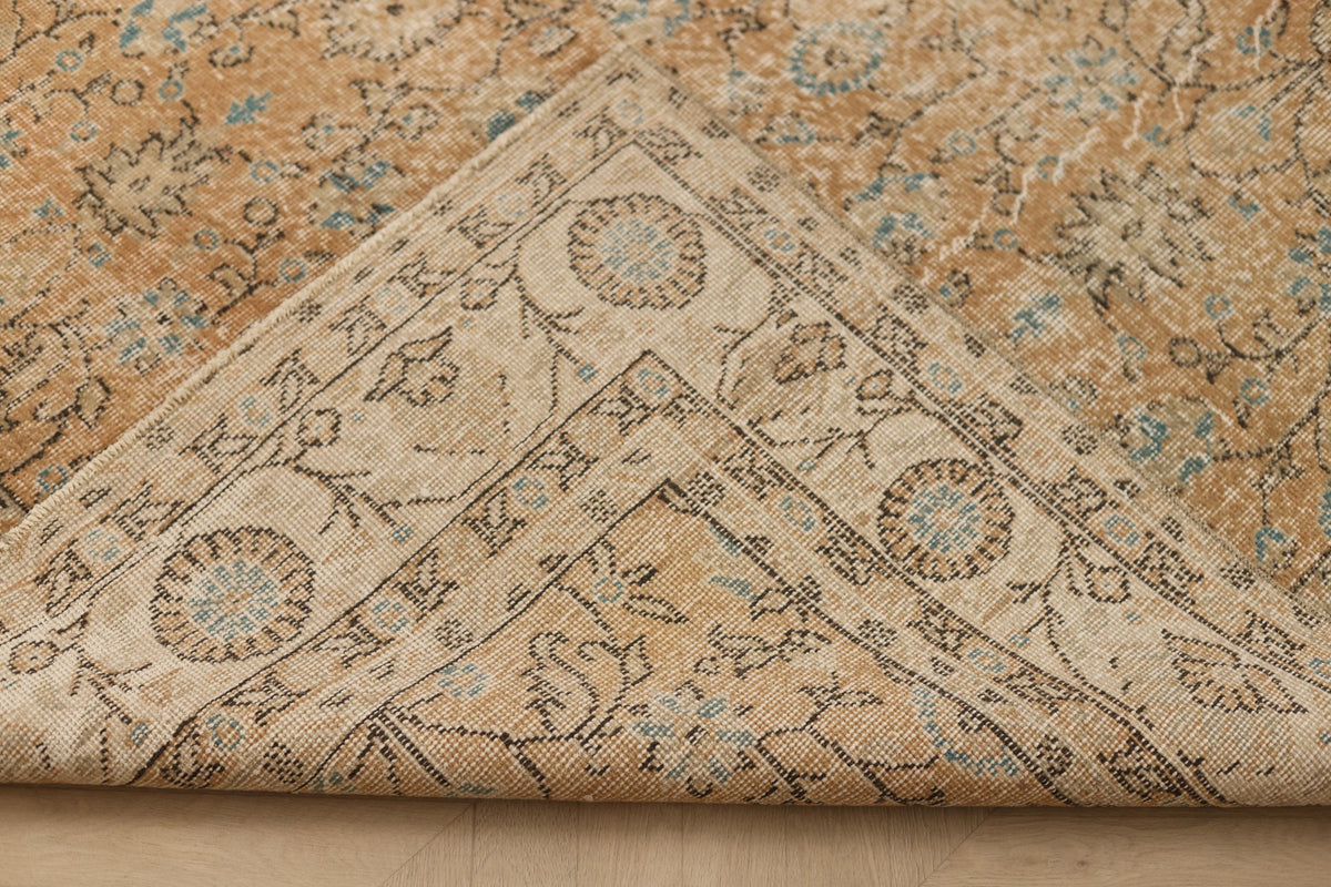 Vintage Isparta Turkish Area Rug 6x10 ft — Orange Floral (No. 60898)