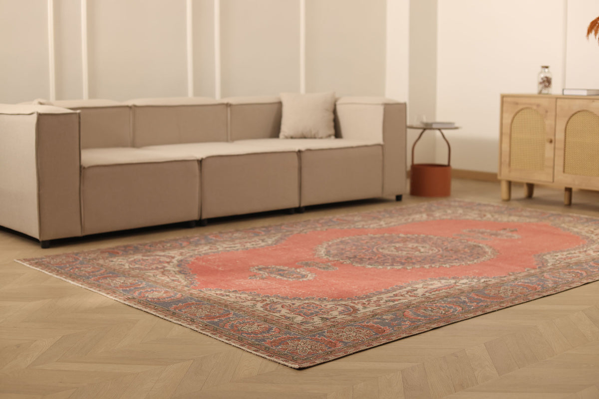 Vintage Isparta Turkish Area Rug 6x10 ft — Red & Gray Floral