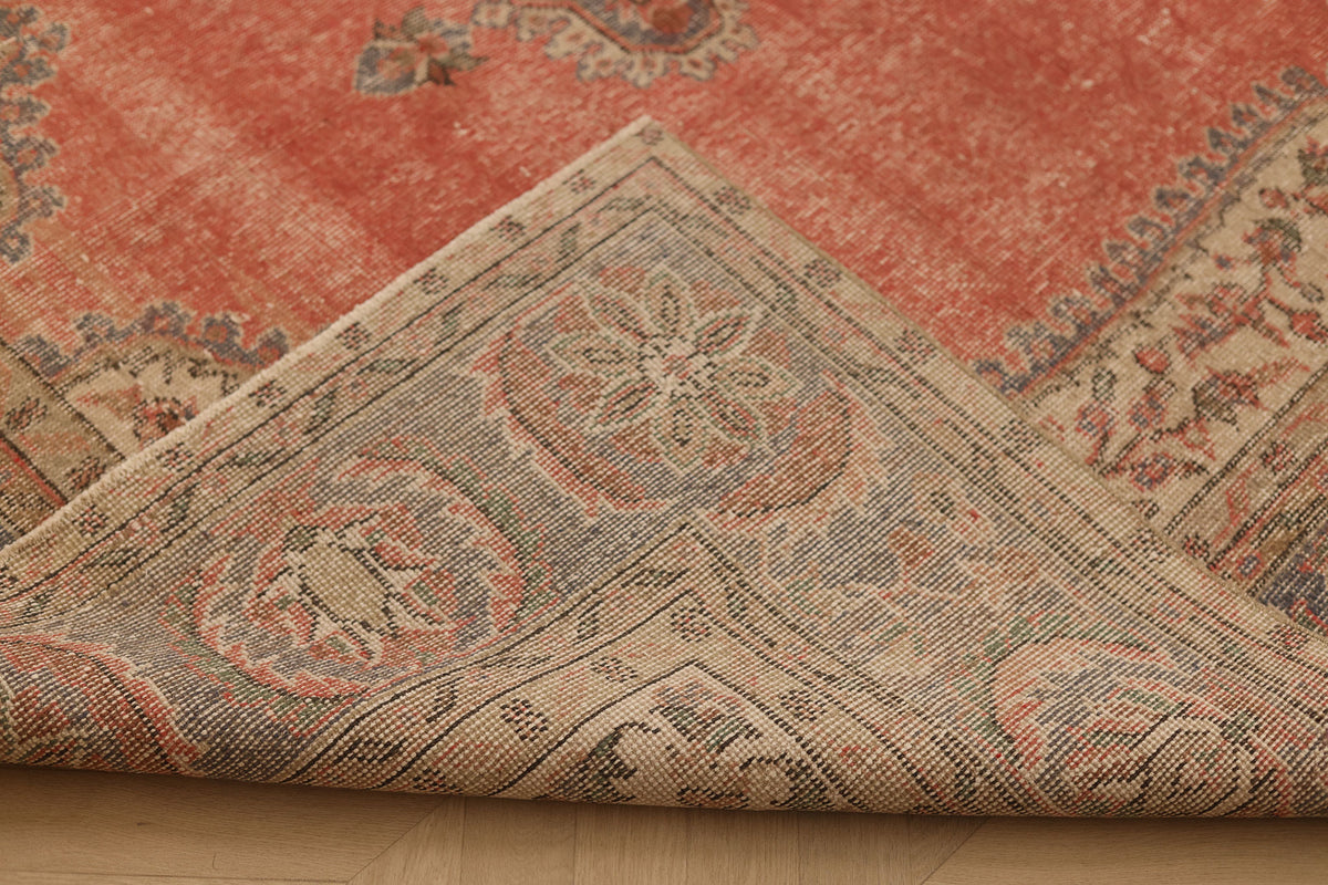 Vintage Isparta Turkish Area Rug 6x10 ft — Red & Gray Floral