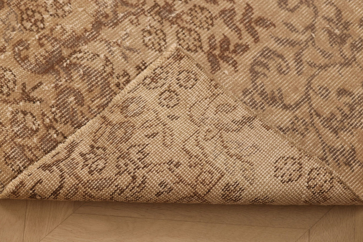 Vintage Isparta Turkish Runner Rug 2x9 ft — Beige & Brown Floral