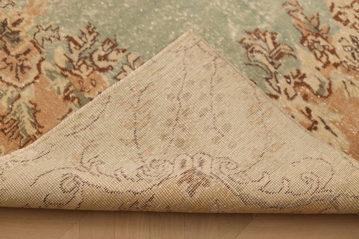 Vintage Isparta Turkish Area Rug 6x10 ft — Green & Beige Floral