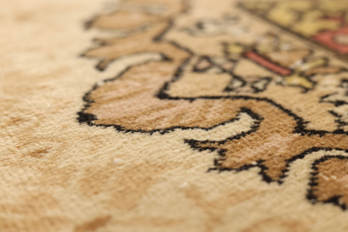 Vintage Isparta Turkish Area Rug 6x9 ft — Beige & Brown maximalist