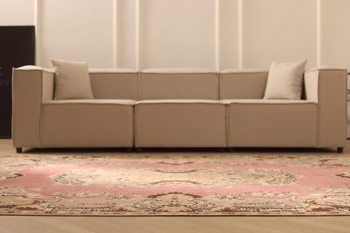 Vintage Isparta Turkish Area Rug 6x10 ft — Red & Beige Floral