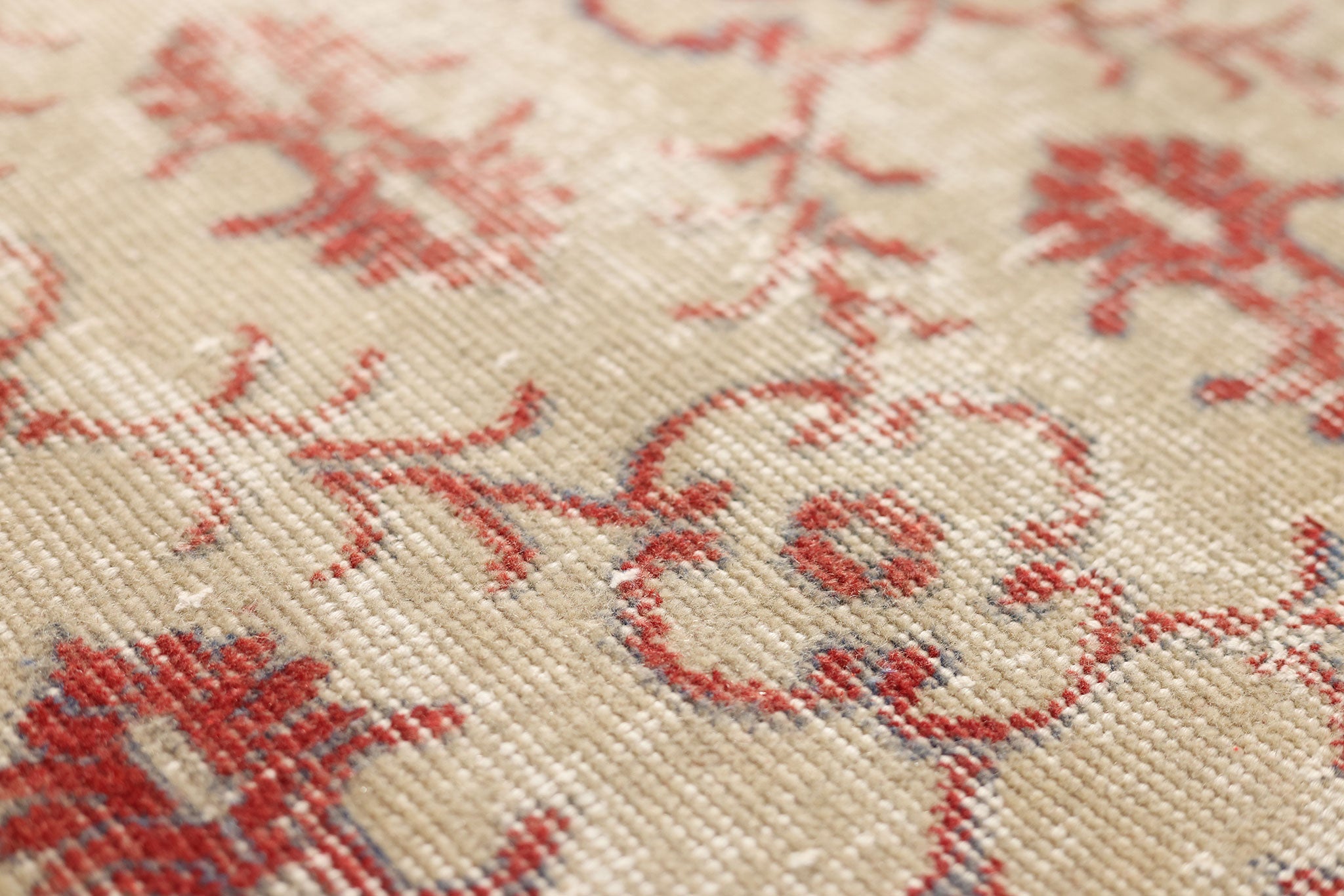 Vintage Isparta Turkish Area Rug 5x8 ft — Beige & Red Floral (No. 61567)