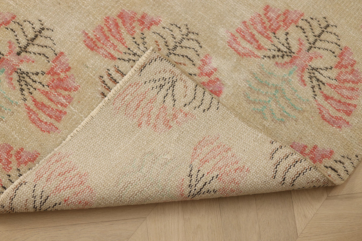 Vintage Manisa Turkish Runner Rug 3x6 ft — Beige & Pink Floral