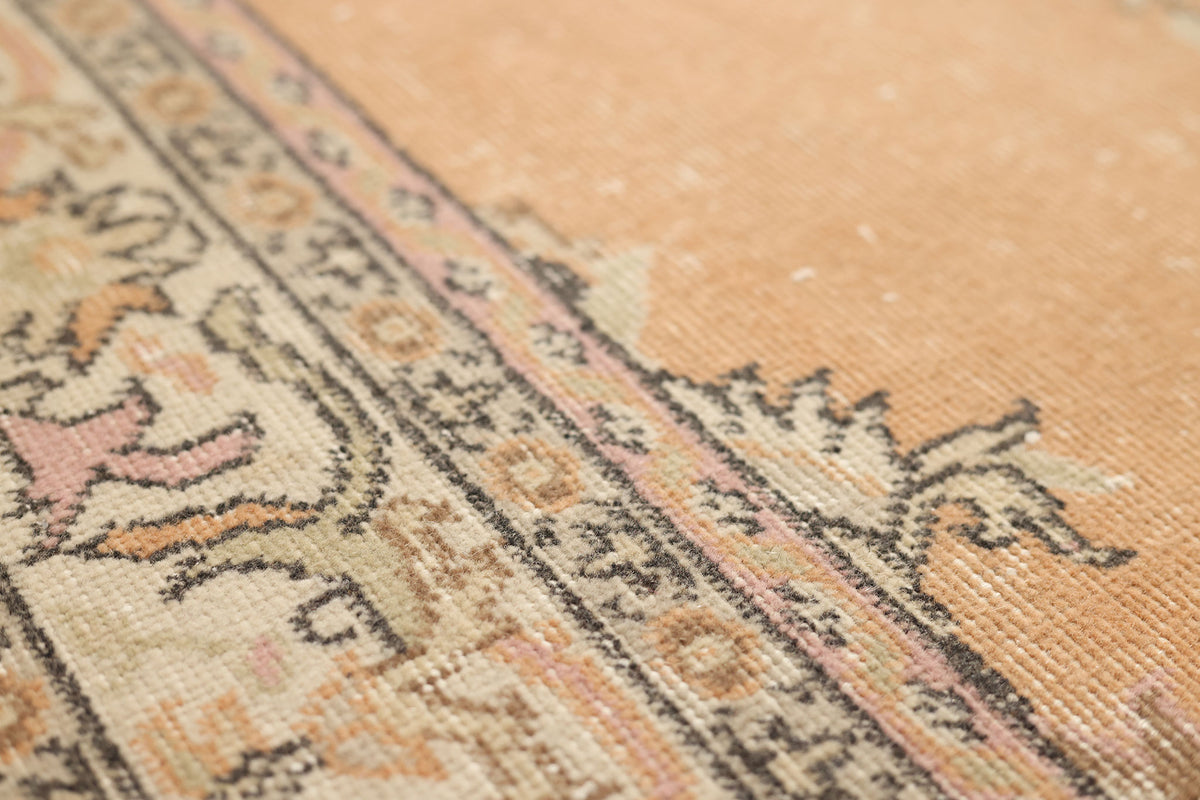 Vintage Isparta Turkish Area Rug 5x8 ft — Orange Floral (No. 61671)