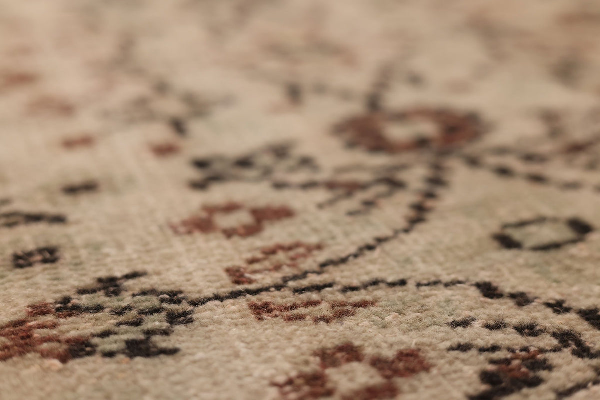 Vintage Isparta Turkish Runner Rug 2x7 ft — Beige & Brown Floral
