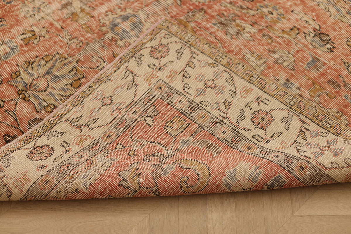 Vintage Isparta Turkish Area Rug 6x9 ft — Pink & Beige Floral