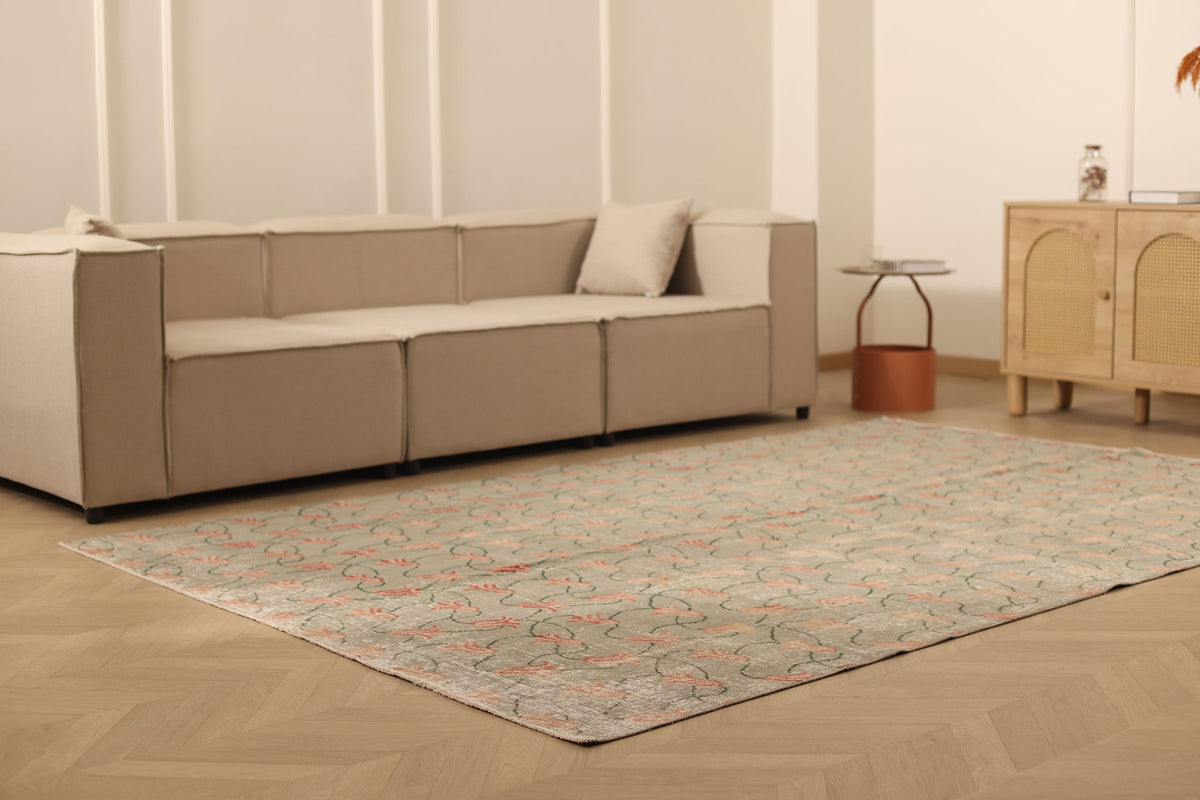 Vintage Isparta Turkish Area Rug 6x9 ft — Gray & Pink Floral