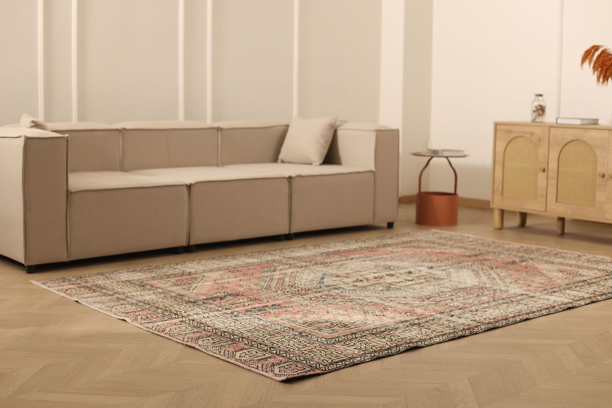 Vintage Isparta Turkish Area Rug 6x9 ft — Pink & Beige Geometric