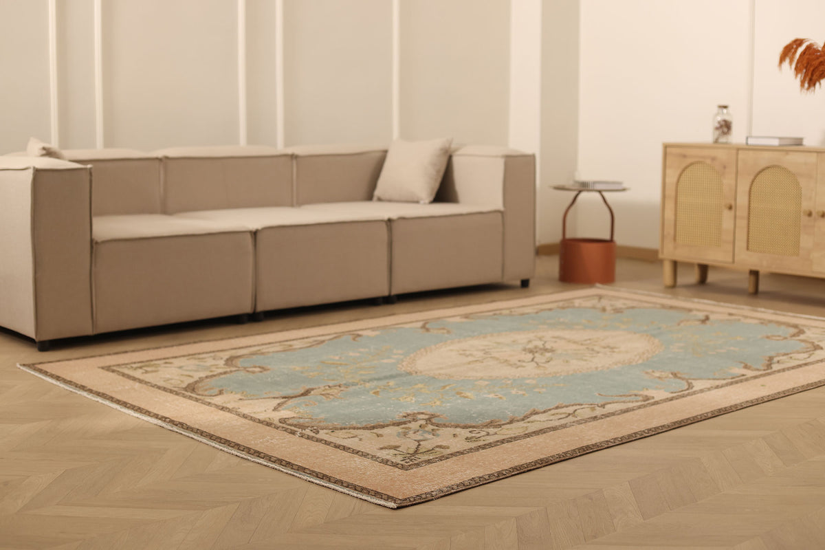 Vintage Isparta Turkish Area Rug 6x10 ft — Blue & Beige Floral