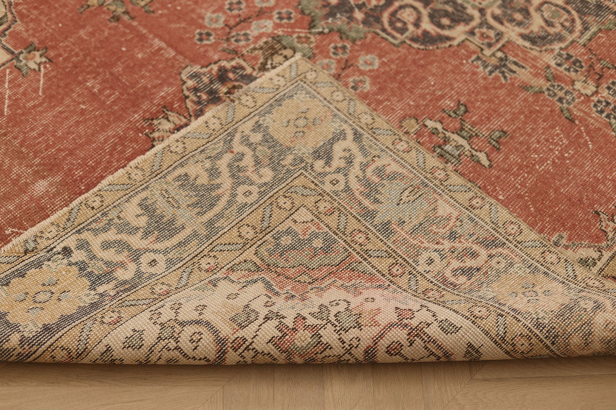 Vintage Isparta Turkish Area Rug 6x9 ft — Red & Beige maximalist