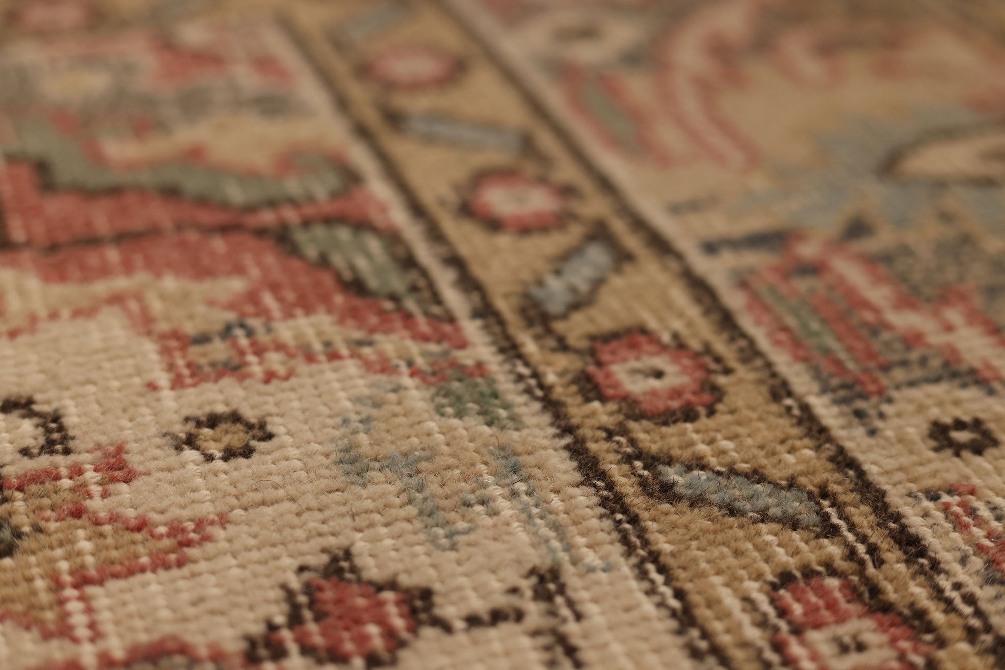 Vintage Isparta Turkish Area Rug 6x9 ft — Red & Beige maximalist