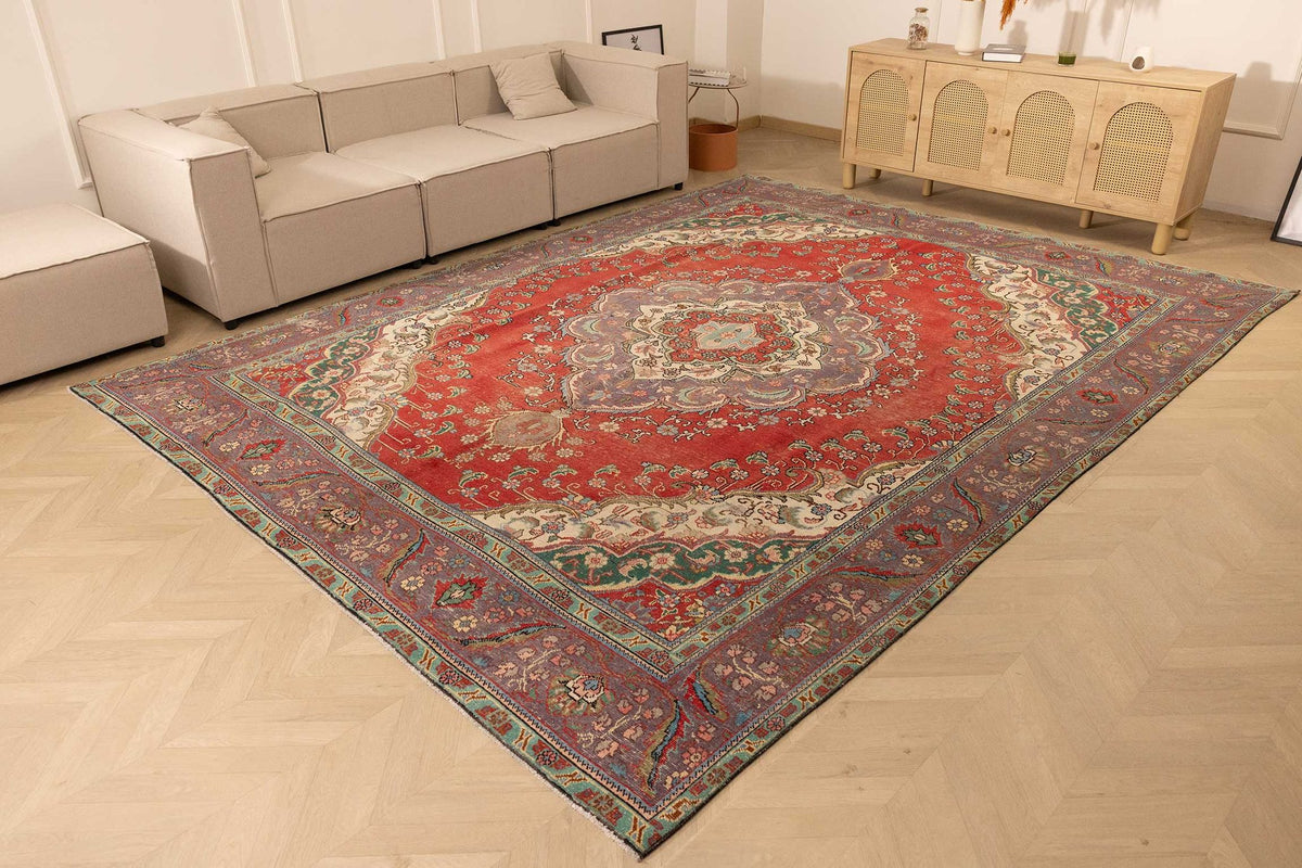 Vintage Southeastern Persian Style Oversize Rug 10x13 ft — Red & Gray Medallion