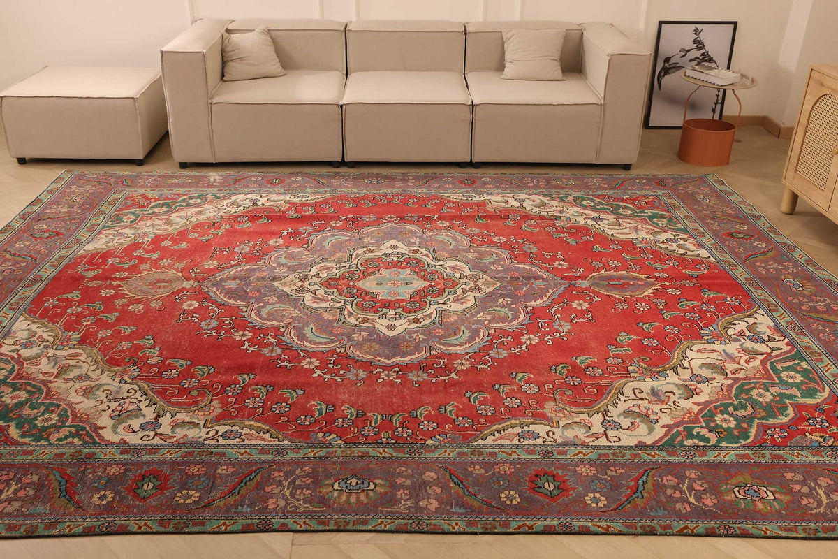 Vintage Southeastern Persian Style Oversize Rug 10x13 ft — Red & Gray Medallion