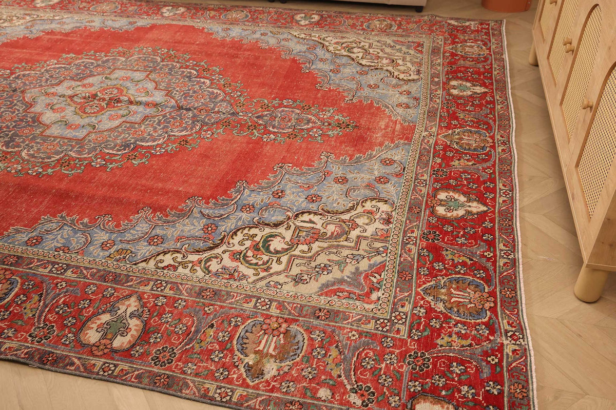 Vintage Southeastern Persian Style Oversize Rug 10x13 ft — Red & Blue Medallion